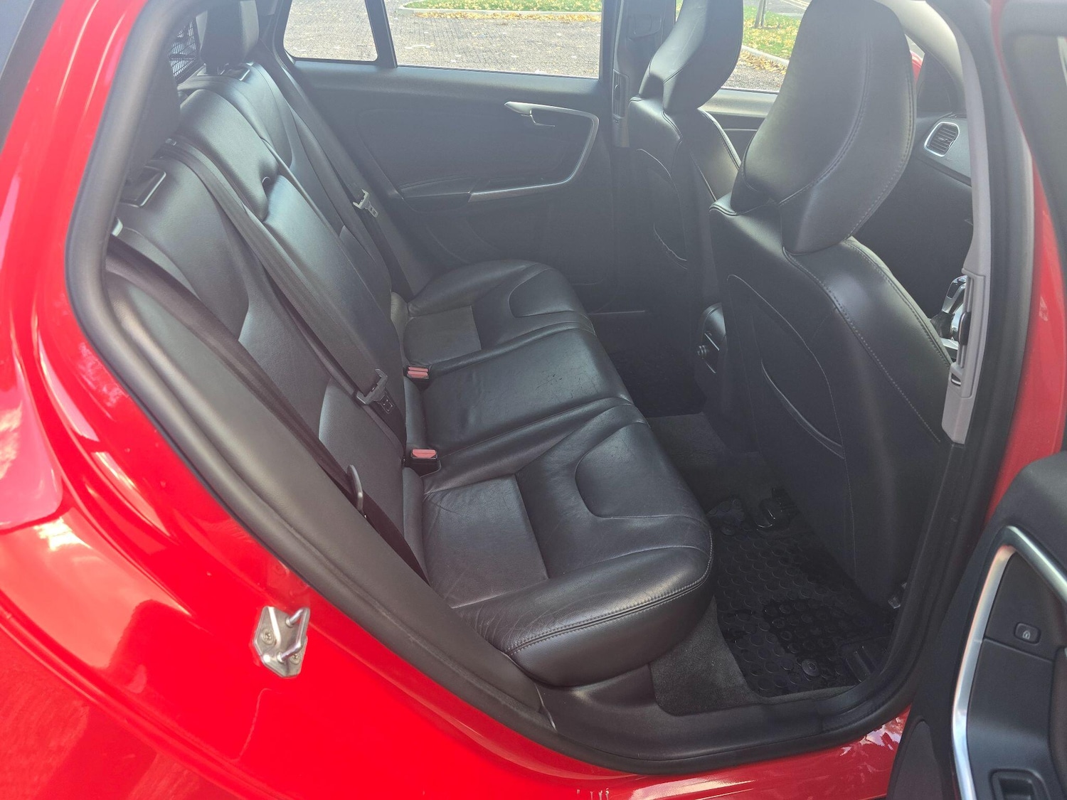 Used Volvo V60 2017 for sale - 76397937: Photo 15