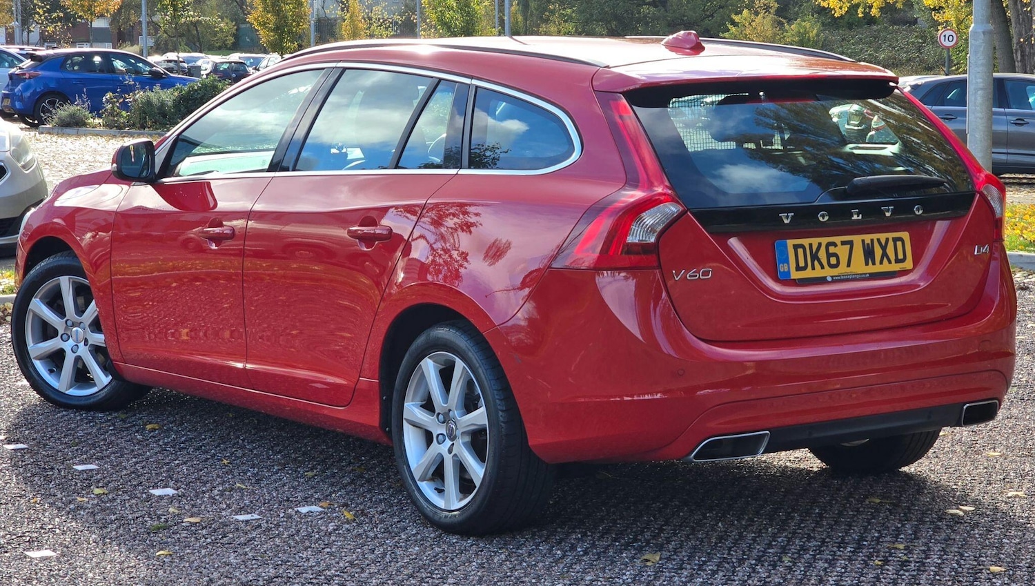 Used Volvo V60 2017 for sale - 76397937: Photo 2