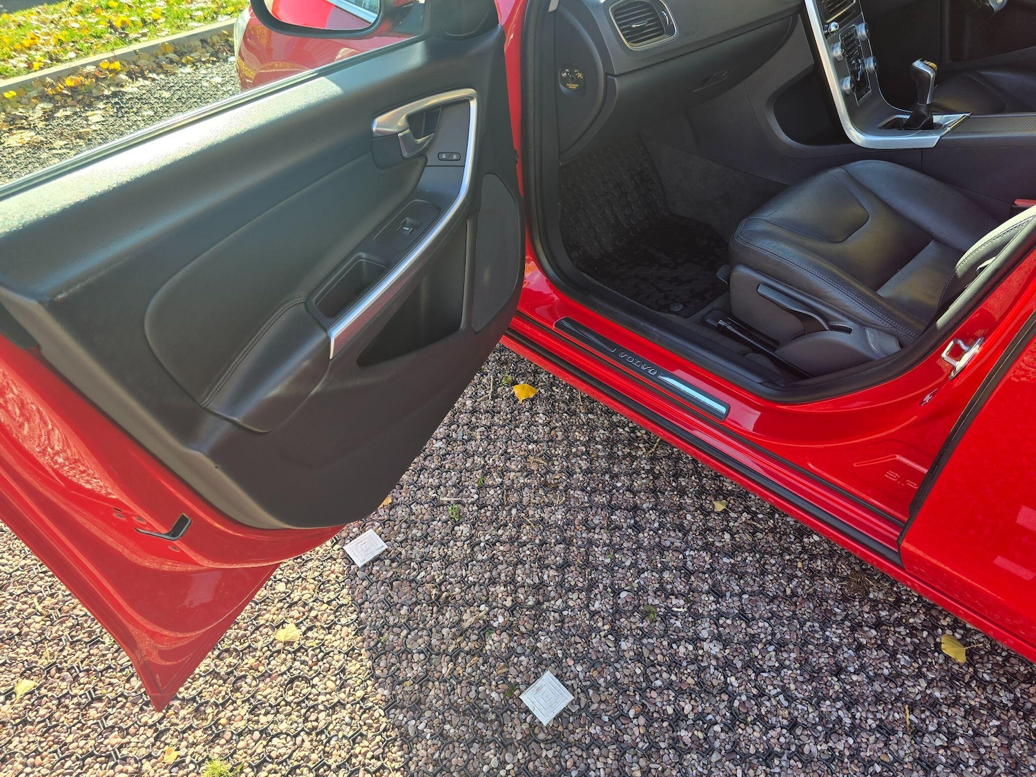 Used Volvo V60 2017 for sale - 76397937: Photo 23