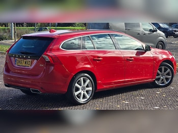 Used Volvo V60 2017 for sale - 76397937: Photo