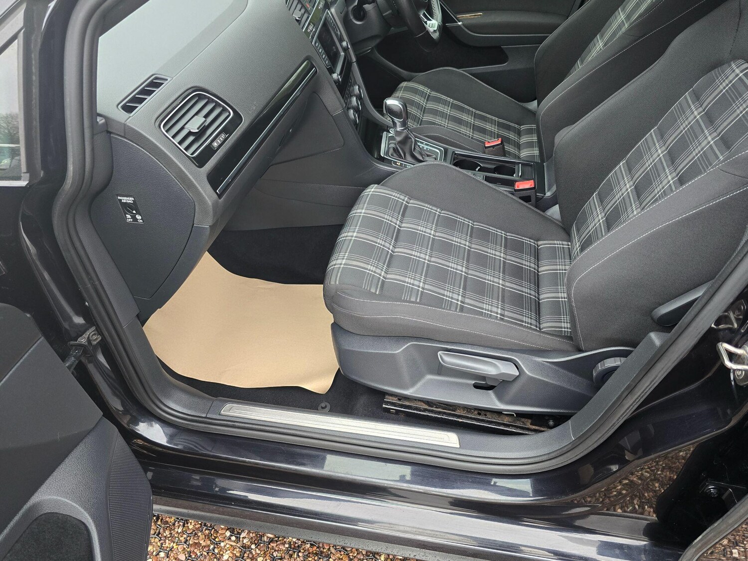 Used Volkswagen Golf 2015 for sale - 77524071: Photo 29