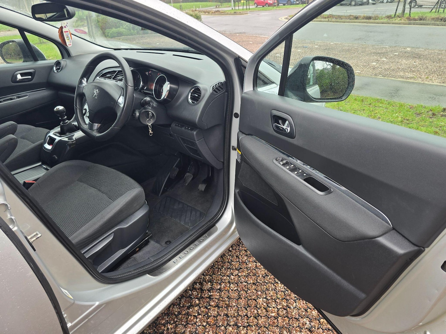 Used Peugeot 5008 2016 for sale - 77538163: Photo 9