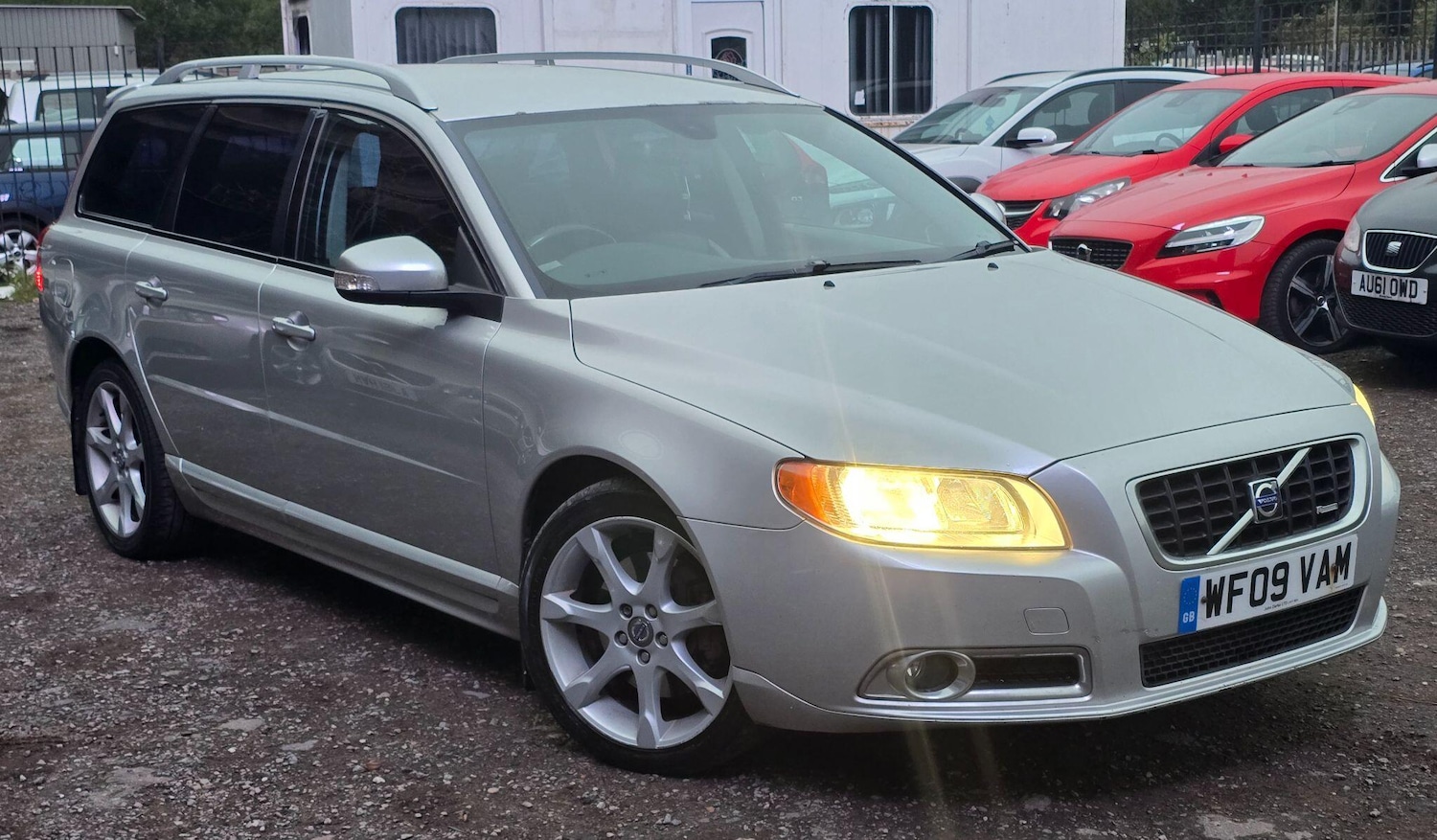 Used Volvo V70 2009 for sale - 76360559: Photo 1