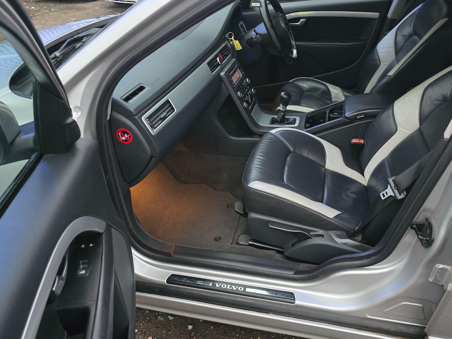 Used Volvo V70 2009 for sale - 76360559: Photo 23