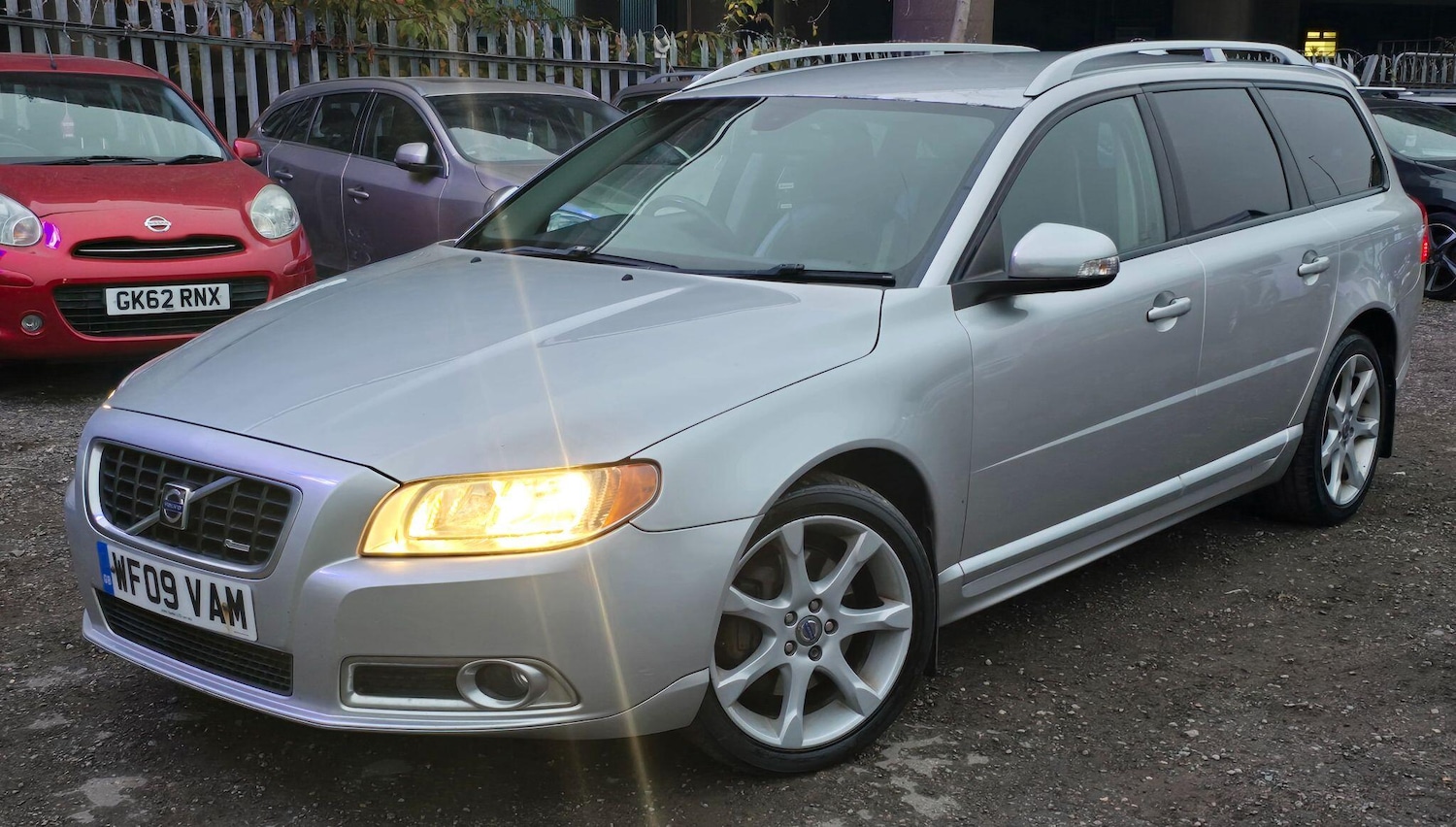 Used Volvo V70 2009 for sale - 76360559: Photo 3