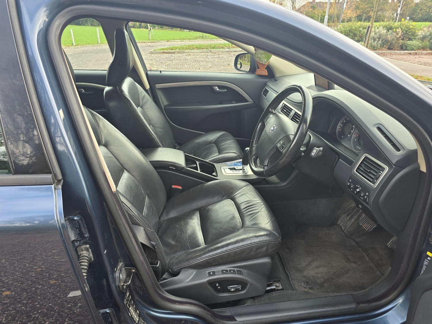 Used Volvo V70 2008 for sale - 76527748: Photo 11