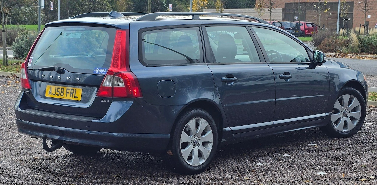 Used Volvo V70 2008 for sale - 76527748: Photo 4