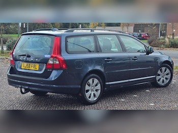 Used Volvo V70 2008 for sale - 76527748: Photo