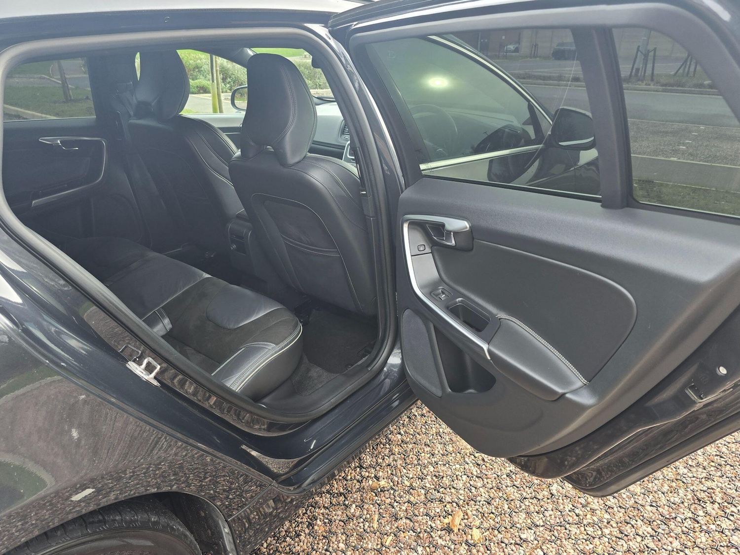 Used Volvo V60 2017 for sale - 77611843: Photo 14