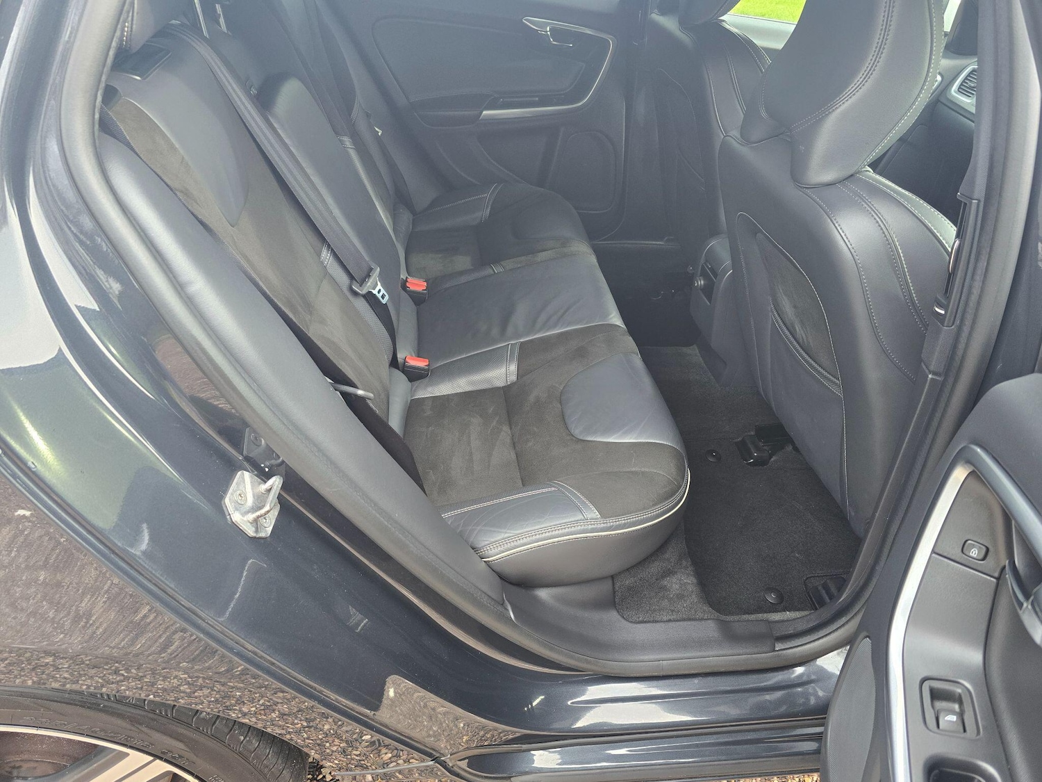 Used Volvo V60 2017 for sale - 77611843: Photo 16