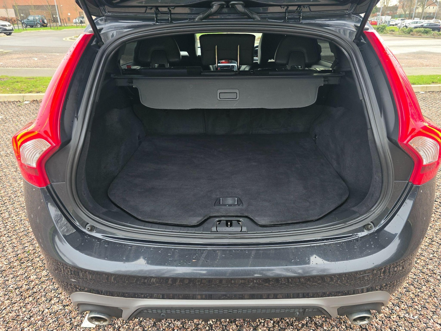 Used Volvo V60 2017 for sale - 77611843: Photo 18