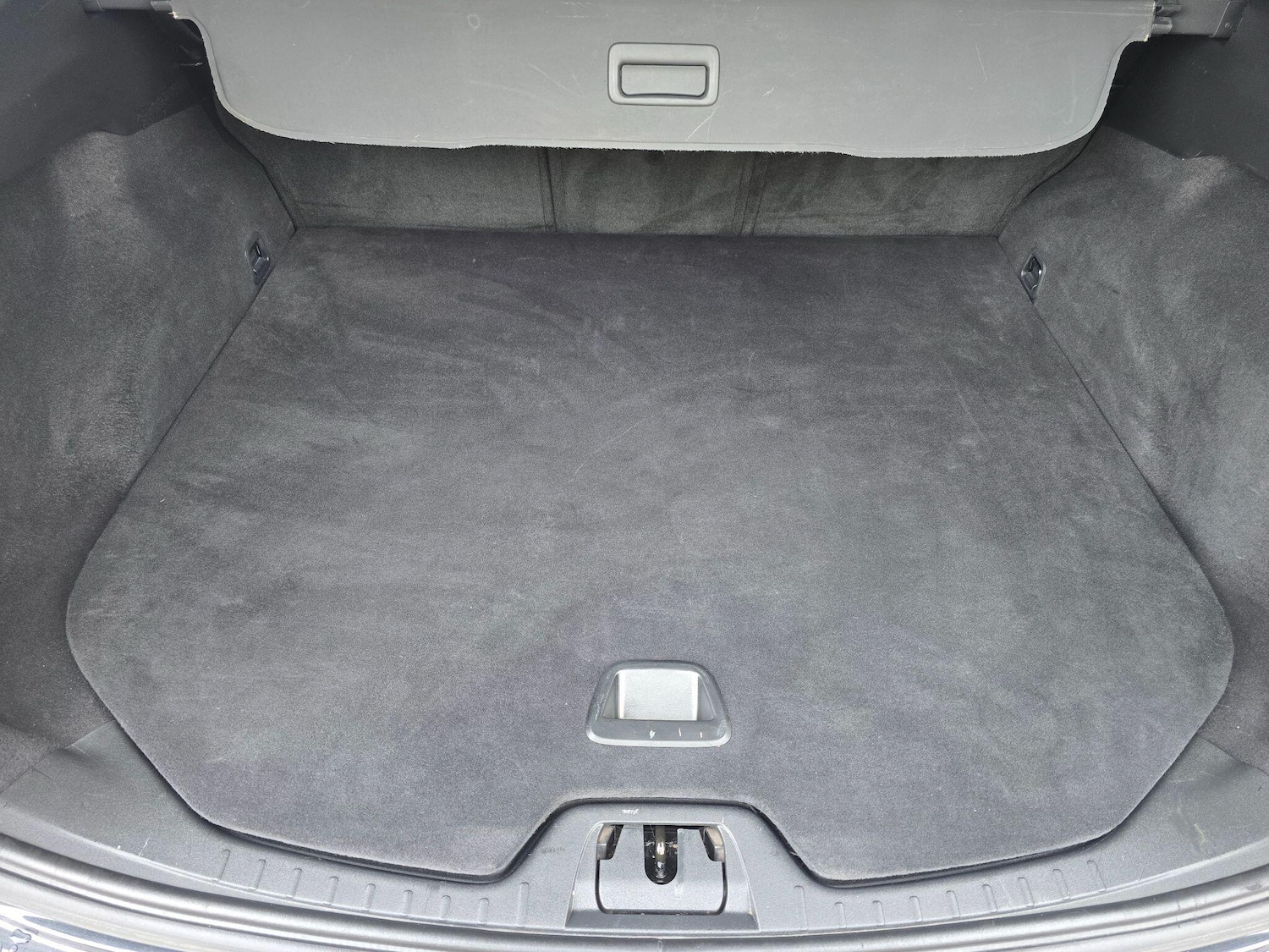 Used Volvo V60 2017 for sale - 77611843: Photo 19