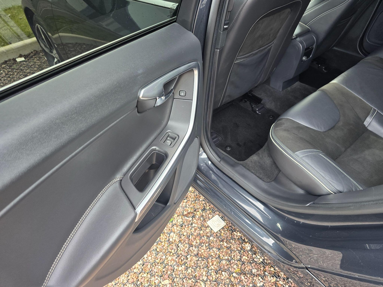 Used Volvo V60 2017 for sale - 77611843: Photo 21