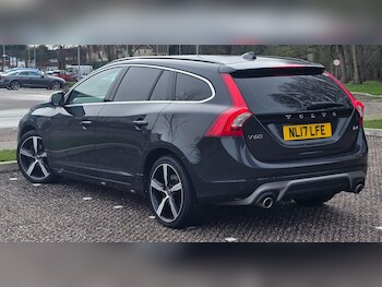 Used Volvo V60 2017 for sale - 77611843: Photo