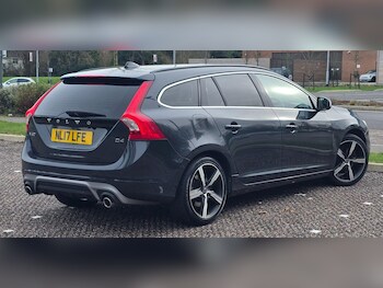 Used Volvo V60 2017 for sale - 77611843: Photo
