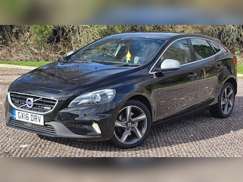 Used Volvo V40 2016 for sale - 77657483: Photo