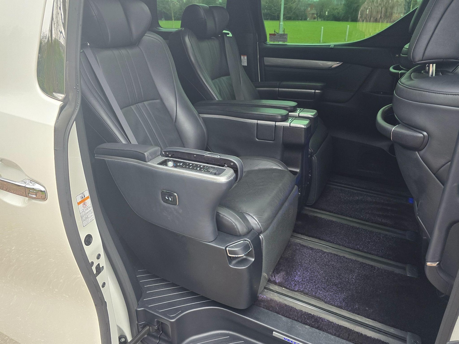 Used Toyota Vellfire 2026 for sale - 77537817: Photo 21