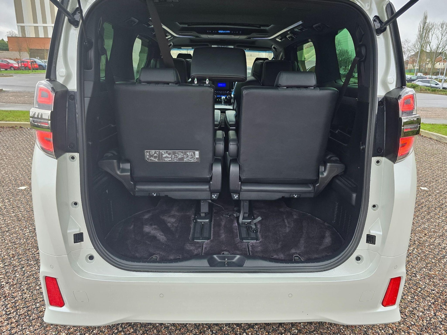 Used Toyota Vellfire 2026 for sale - 77537817: Photo 29