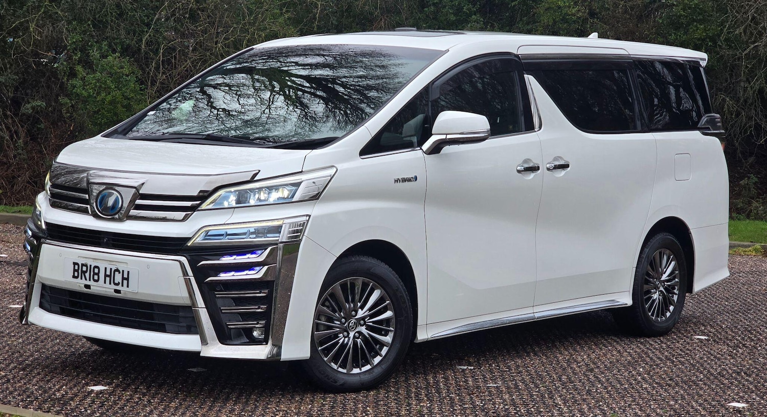 Used Toyota Vellfire 2026 for sale - 77537817: Photo 3