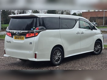 Used Toyota Vellfire 2018 for sale - 77537817: Photo