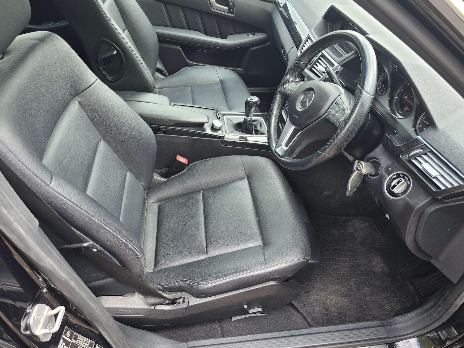Used Mercedes-Benz E-Class 2013 for sale - 76059780: Photo 11