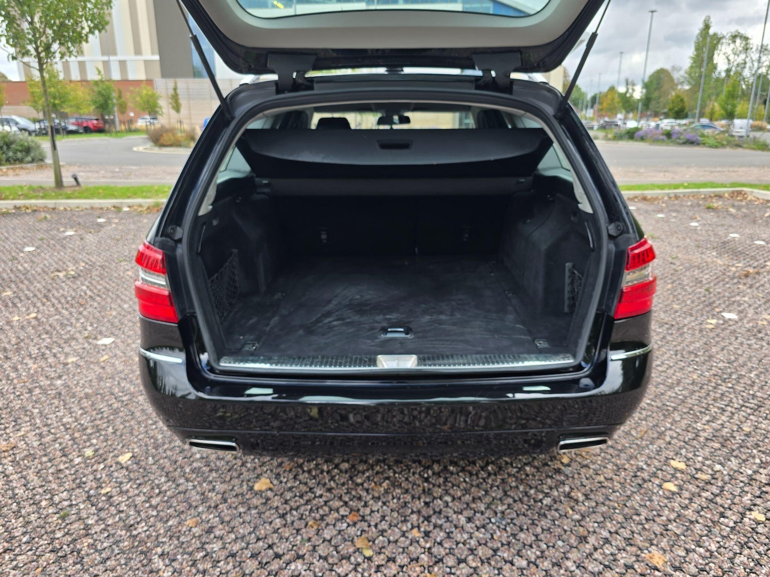 Used Mercedes-Benz E-Class 2013 for sale - 76059780: Photo 18