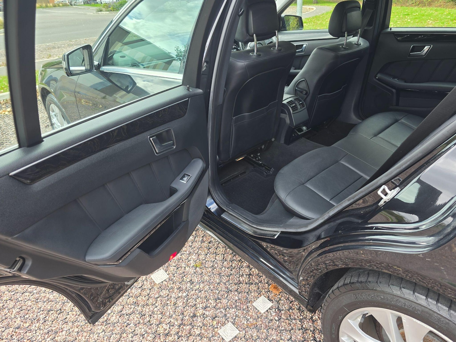 Used Mercedes-Benz E-Class 2013 for sale - 76059780: Photo 21