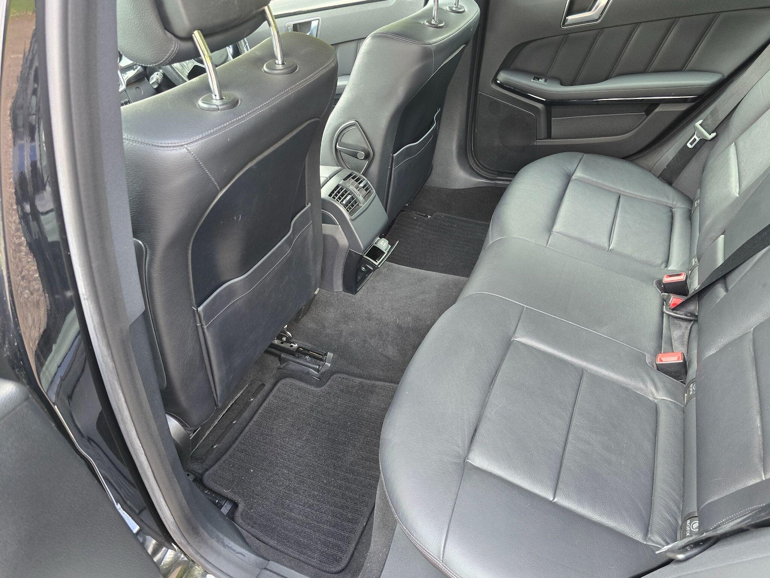 Used Mercedes-Benz E-Class 2013 for sale - 76059780: Photo 23