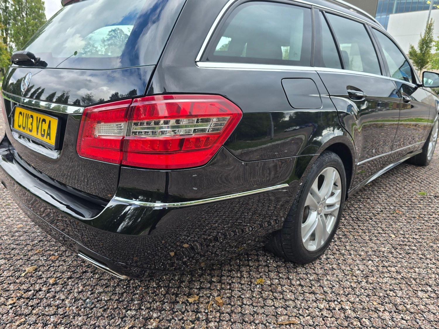 Used Mercedes-Benz E-Class 2013 for sale - 76059780: Photo 32