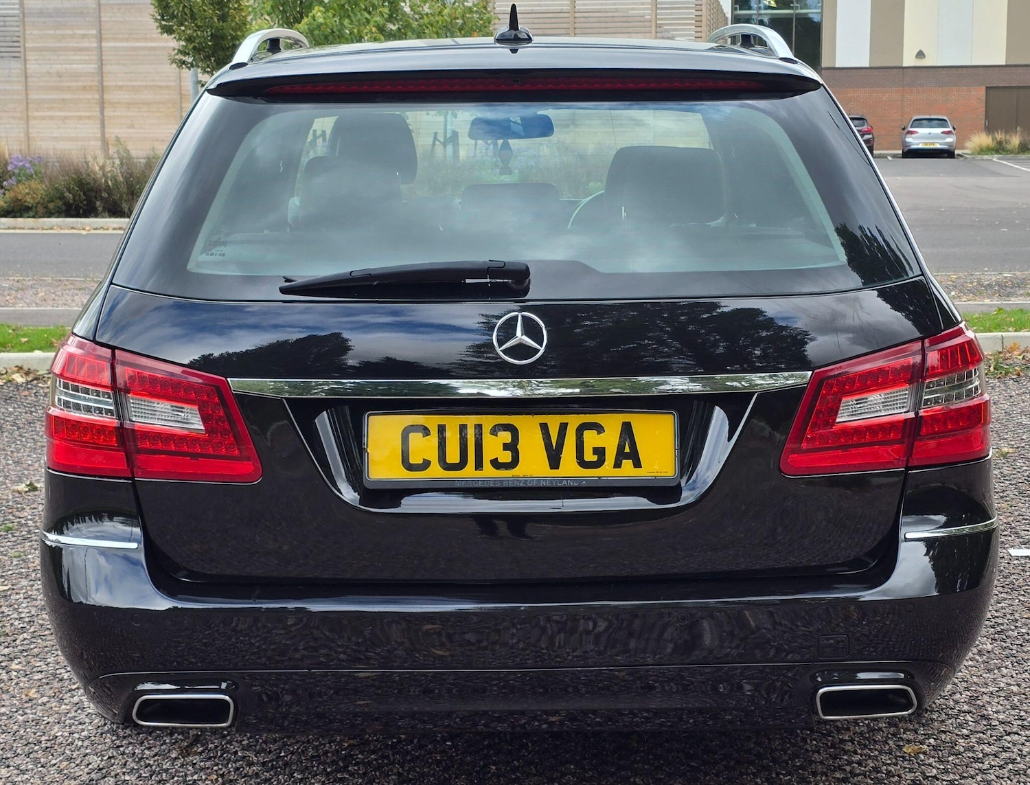 Used Mercedes-Benz E-Class 2013 for sale - 76059780: Photo 6