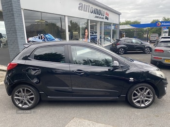 Used Mazda Mazda2 2012 for sale - 79086071: Photo