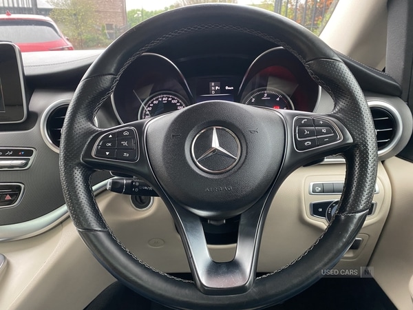 Used Mercedes-Benz V-Class 2019 for sale - 76690509: Photo 13