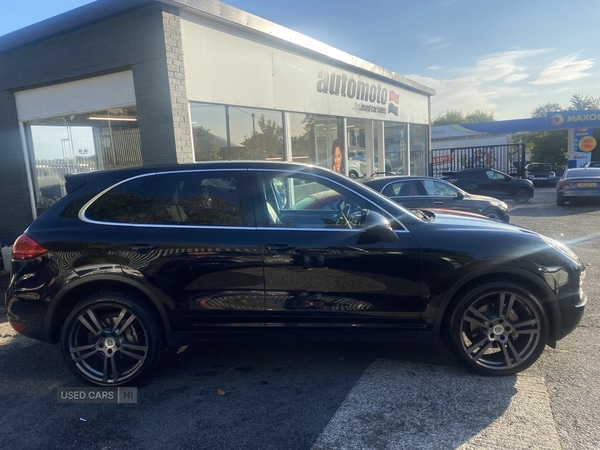 Used Porsche Cayenne 2012 for sale - 76634710: Photo 2