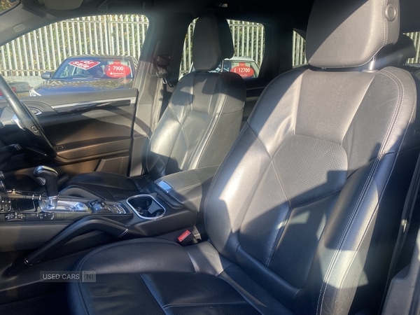 Used Porsche Cayenne 2012 for sale - 76634710: Photo 9