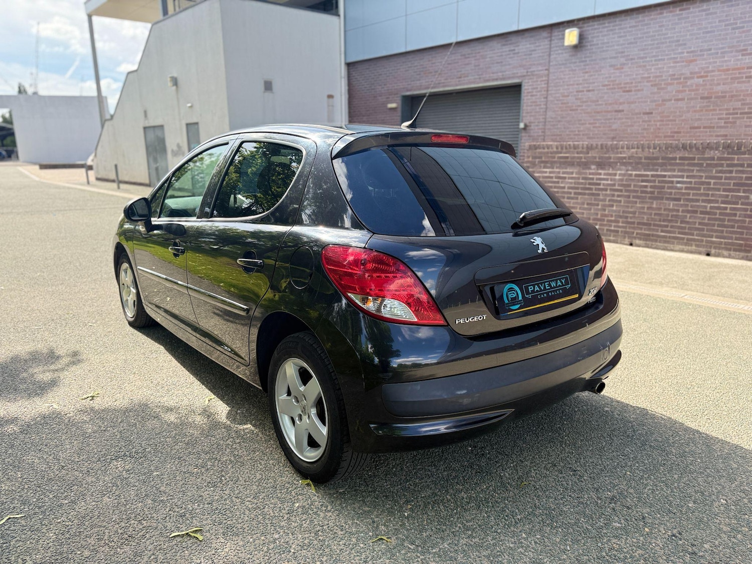 Used Peugeot 207 2010 for sale - 76377935: Photo 4
