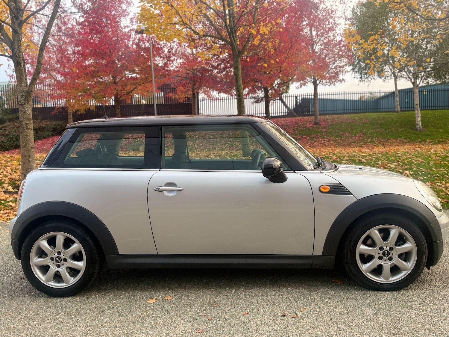 Used MINI Hatch 2009 for sale - 76370376: Photo 10