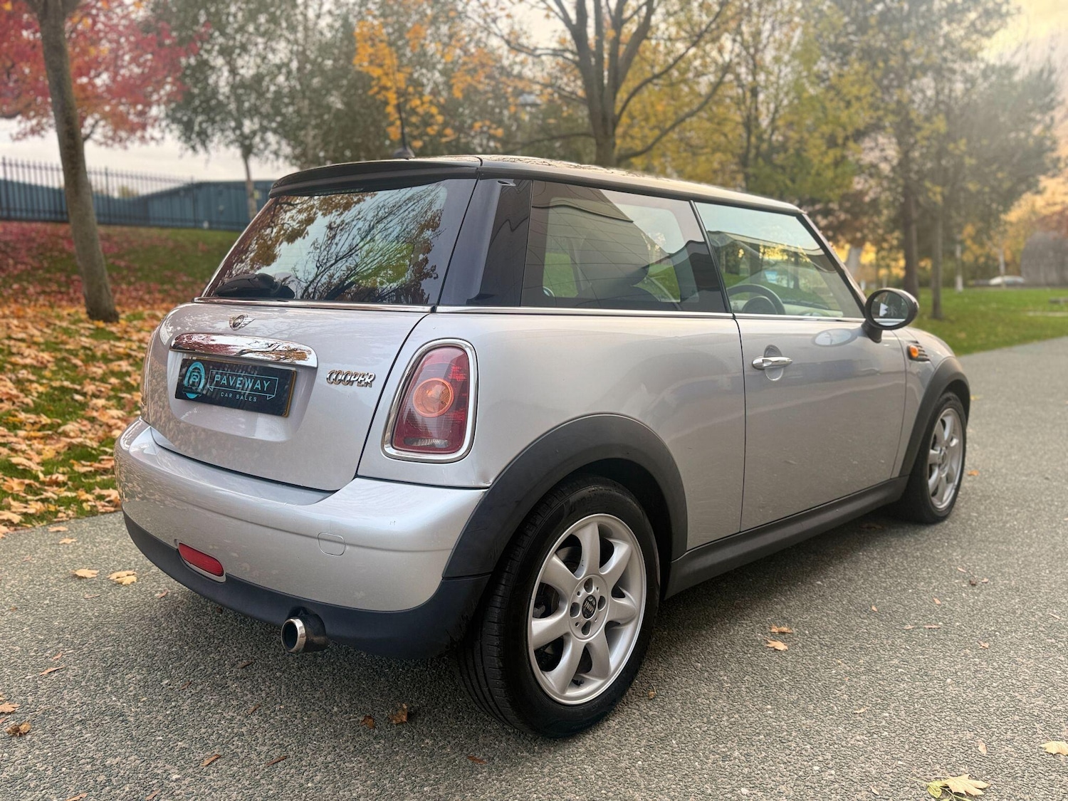 Used MINI Hatch 2009 for sale - 76370376: Photo 11