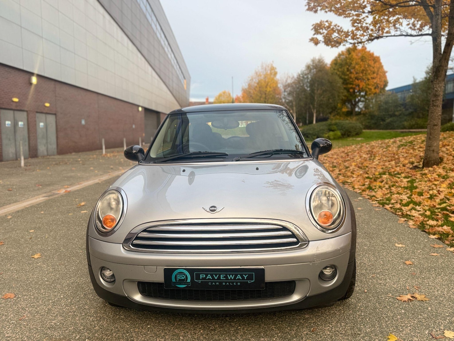 Used MINI Hatch 2009 for sale - 76370376: Photo 2