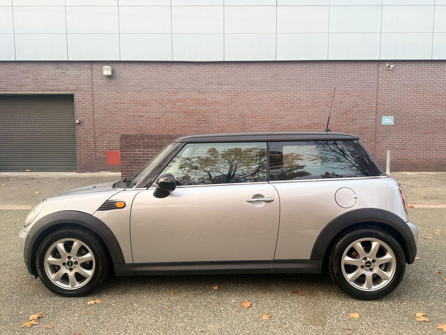 Used MINI Hatch 2009 for sale - 76370376: Photo 6