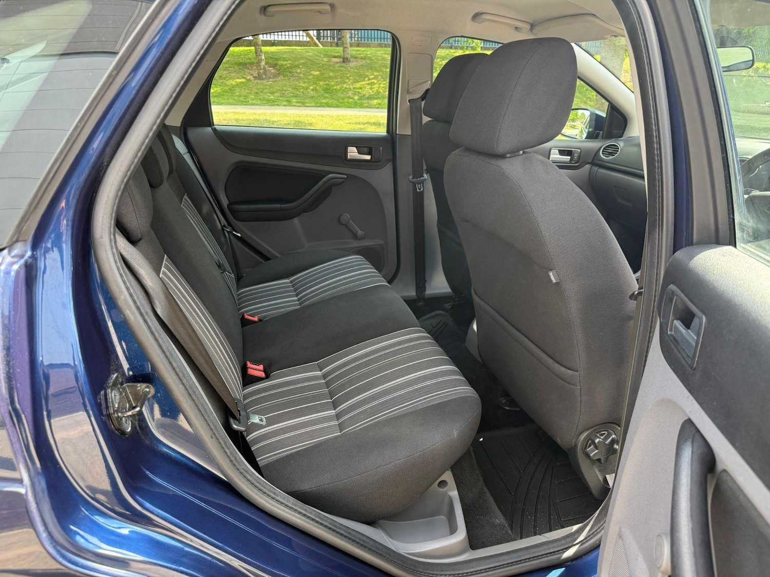 Used Ford Focus 2010 for sale - 76378002: Photo 13