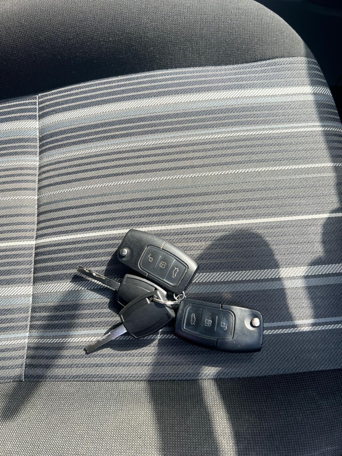 Used Ford Focus 2010 for sale - 76378002: Photo 19