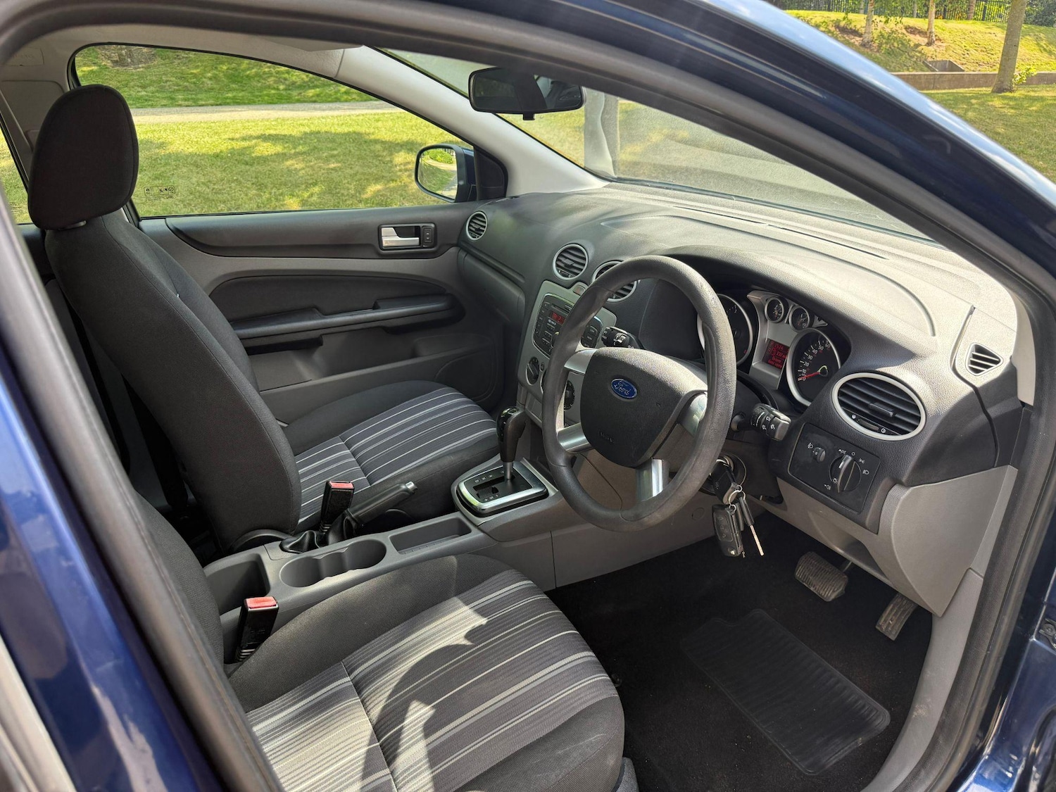 Used Ford Focus 2010 for sale - 76378002: Photo 32