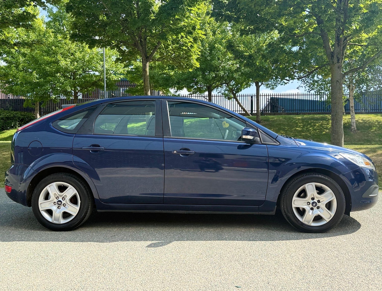 Used Ford Focus 2010 for sale - 76378002: Photo 8