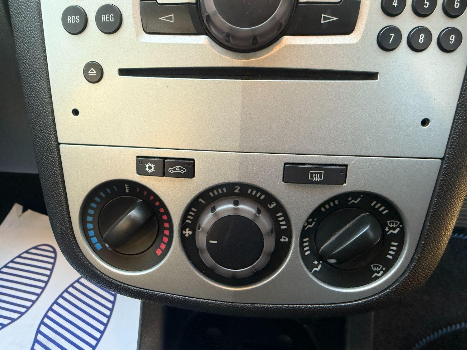 Used Vauxhall Corsa 2007 for sale - 76377598: Photo 25