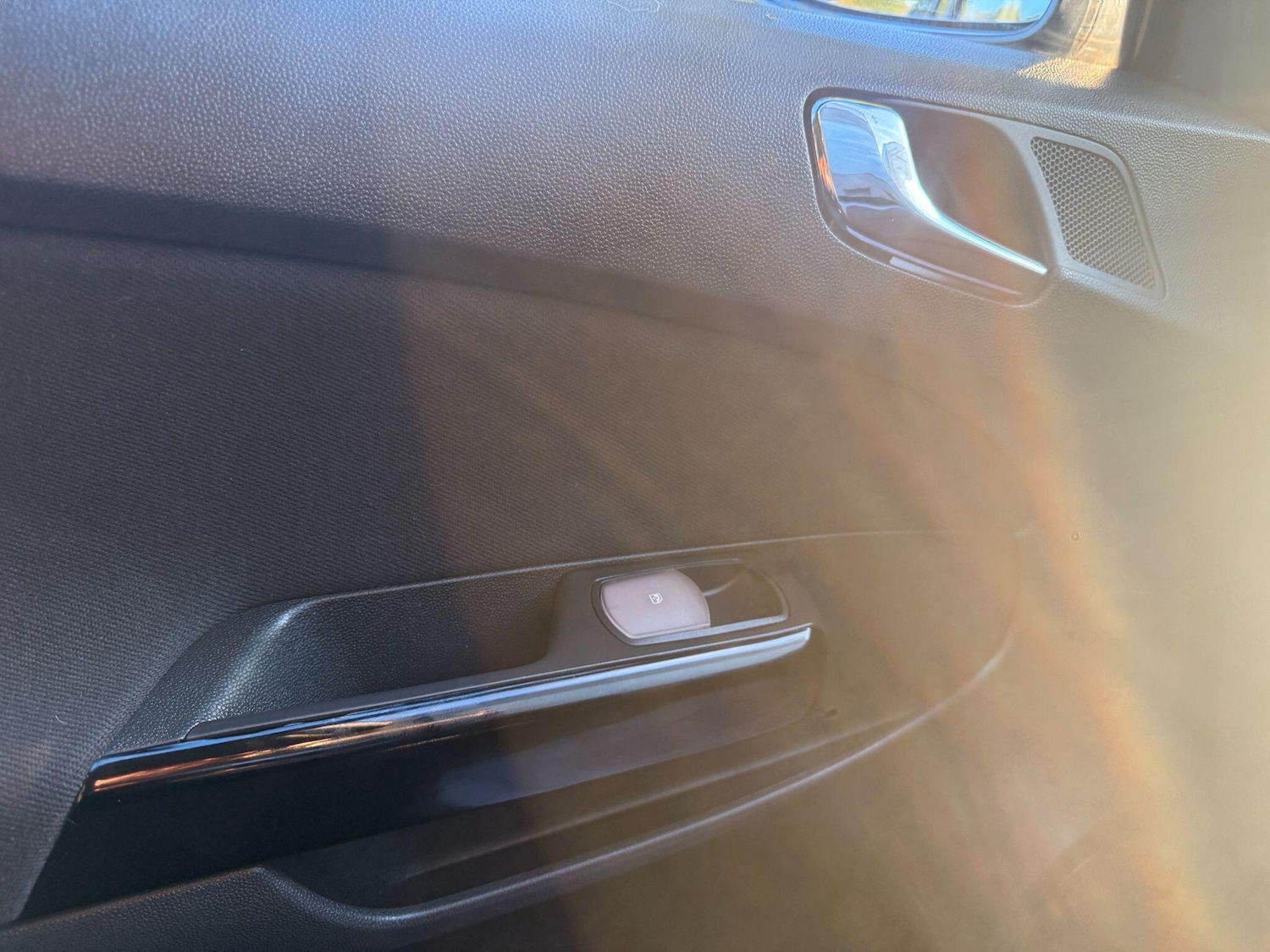 Used Vauxhall Corsa 2007 for sale - 76377598: Photo 43