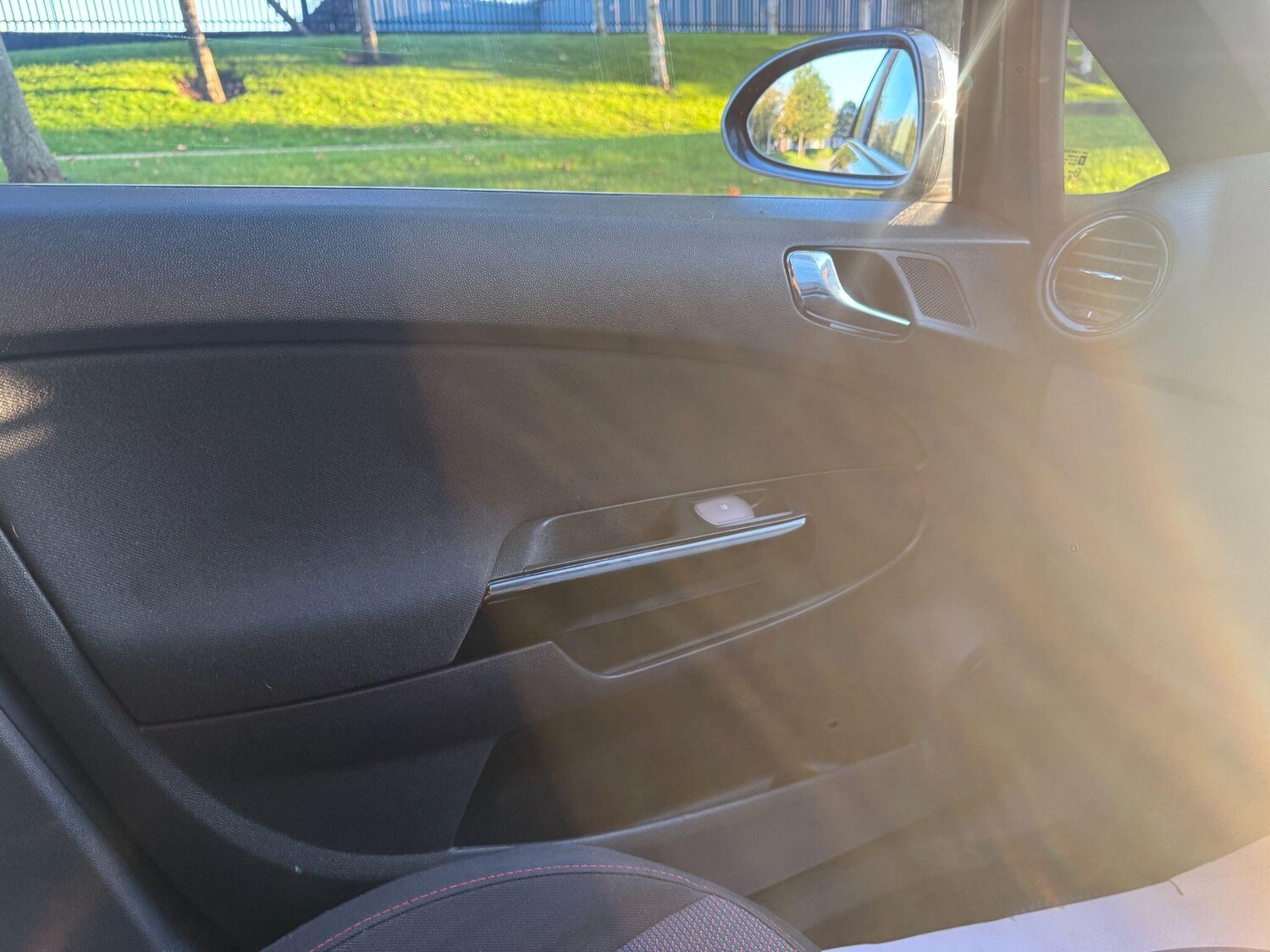 Used Vauxhall Corsa 2007 for sale - 76377598: Photo 46