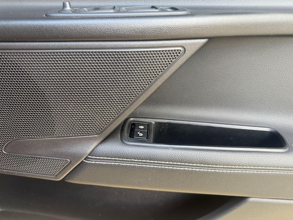 Used Jaguar XE 2015 for sale - 76306728: Photo 33