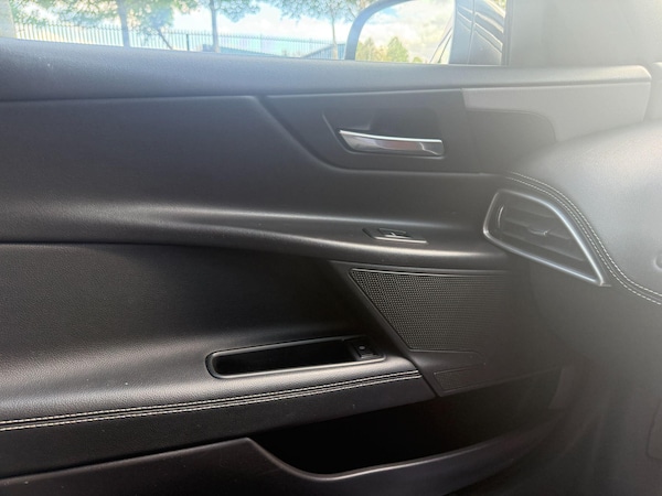 Used Jaguar XE 2015 for sale - 76306728: Photo 35