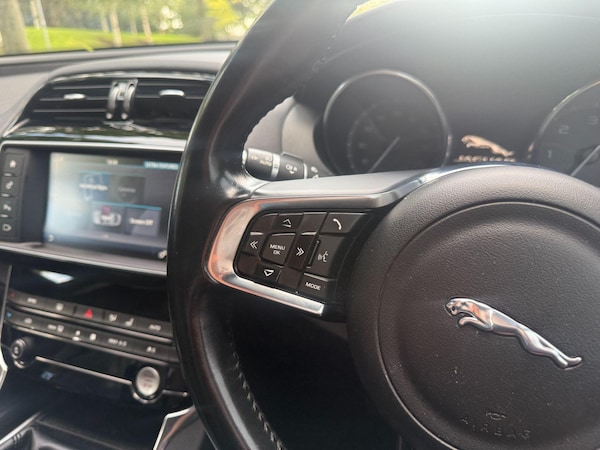 Used Jaguar XE 2015 for sale - 76306728: Photo 57