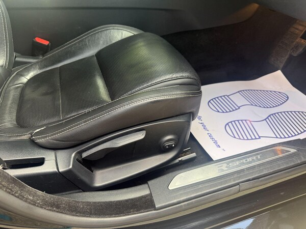 Used Jaguar XE 2015 for sale - 76306728: Photo 68
